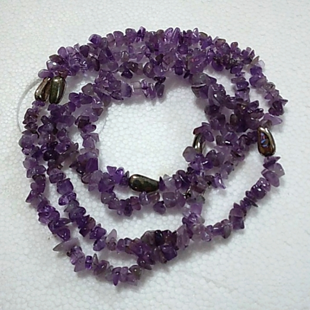 Polished amythest bead necklace